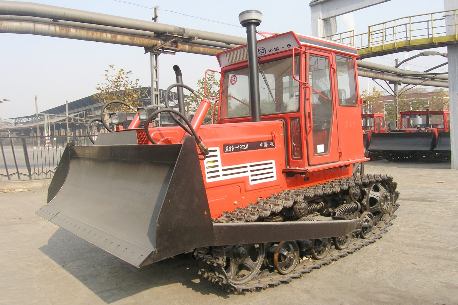 what-are-crawler-tractors-and-how-to-buy-crawler-tractors