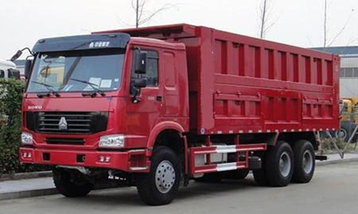 A picture of Sinotruk tractor truck