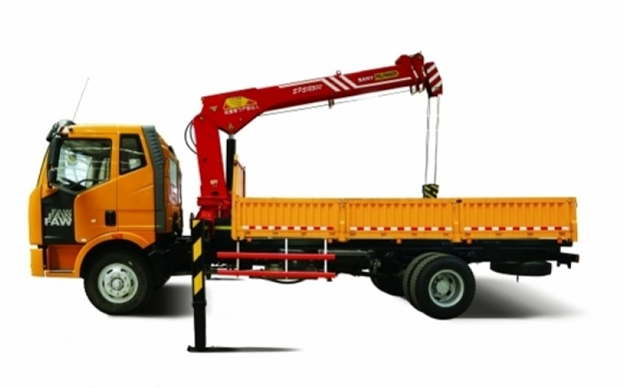 5-ton lift capacity truck-mounted crane by SANY
