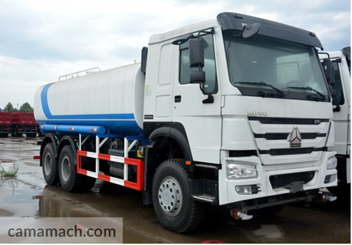 6 x 4 Water Tank Truck by Sinotruk