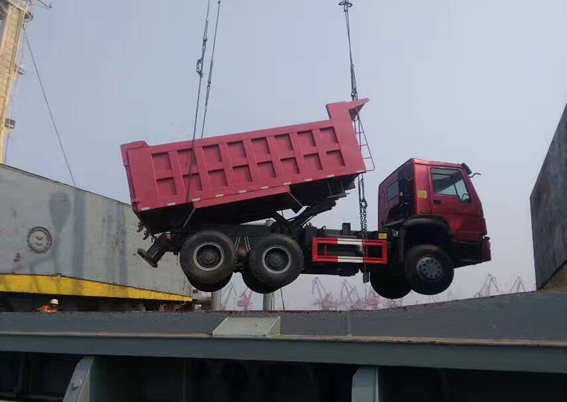 Product Transport – Camamach Dump Trucks Prior to Shipment